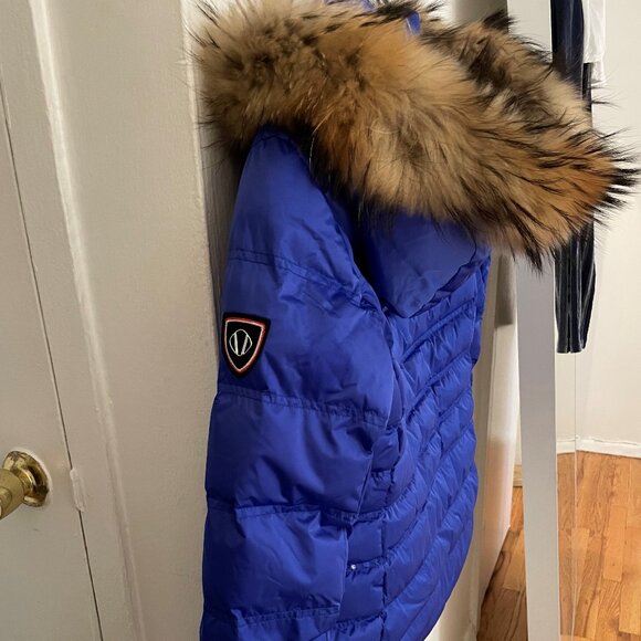 Sunice Women's Fiona Waterproof Quilted Stretch Jacket With Removable Fur Ruff - Picture 8 of 9